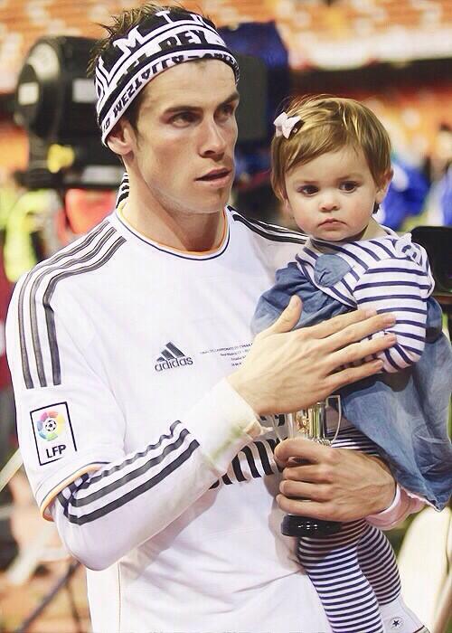 Photo of Gareth Bale  & his  Daughter  Alba Violet Bale