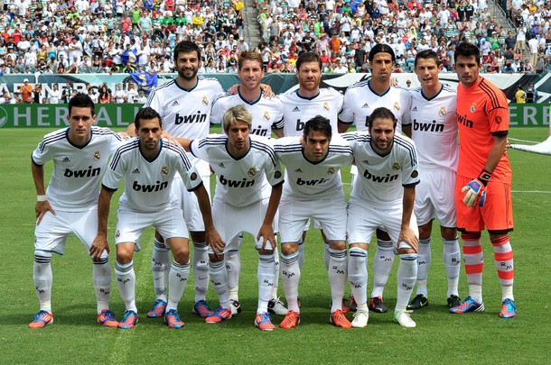 Real Madrid 12/13 Xabi Alonso Home Soccer Jersey. I really want it!!!!!  Hala Madrid