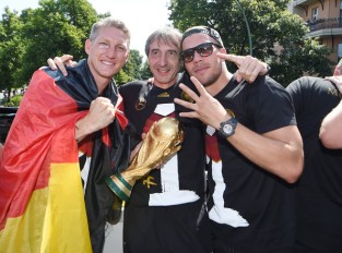 Bastian+Schweinsteiger+Lukas+Podolski+Germany+Q_fY6BLukBXl