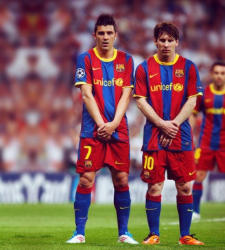cristiano-ronaldo-573-lionel-messi-and-david-villa-protecting-their-low-parts-like-little-girls-before-a-free-kick